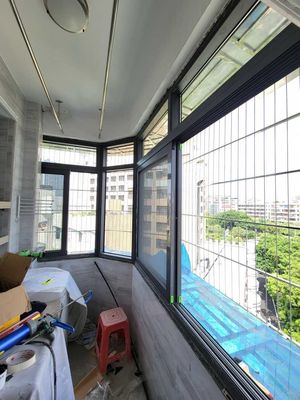 Custom Double Glazed Sliding Windows EPDM Seal Villa Kitchen Aluminium Windows