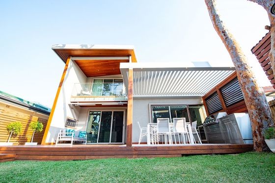 Industrial Outdoor Aluminium Pergola Waterproof Powder Coating Optional Thickness