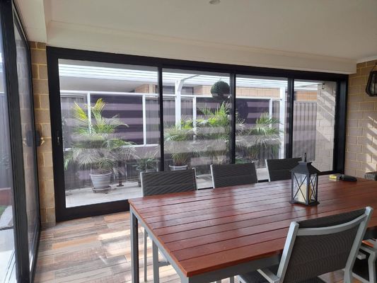 Customized Architectural Folding Doors Aluminium 5 Years Warranty