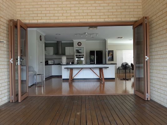 Home Durable Aluminum Folding Doors With Powder Coating Frame